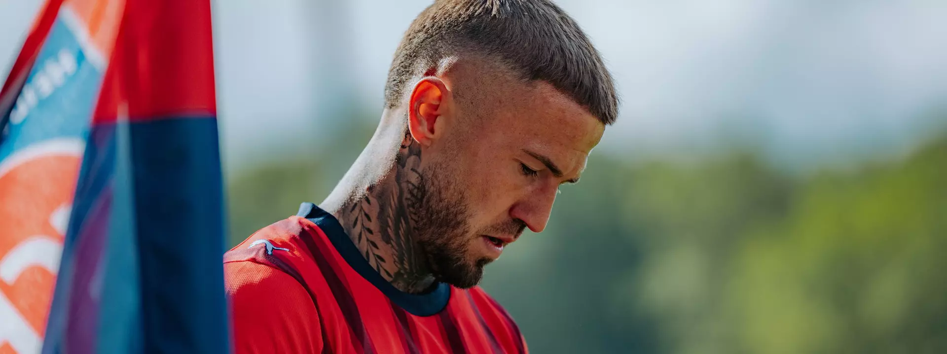 „KOMPLIMENT UND DANKESCHÖN AN JEDEN EINZELNEN FAN UND JEDEN MEINER SPIELER!“