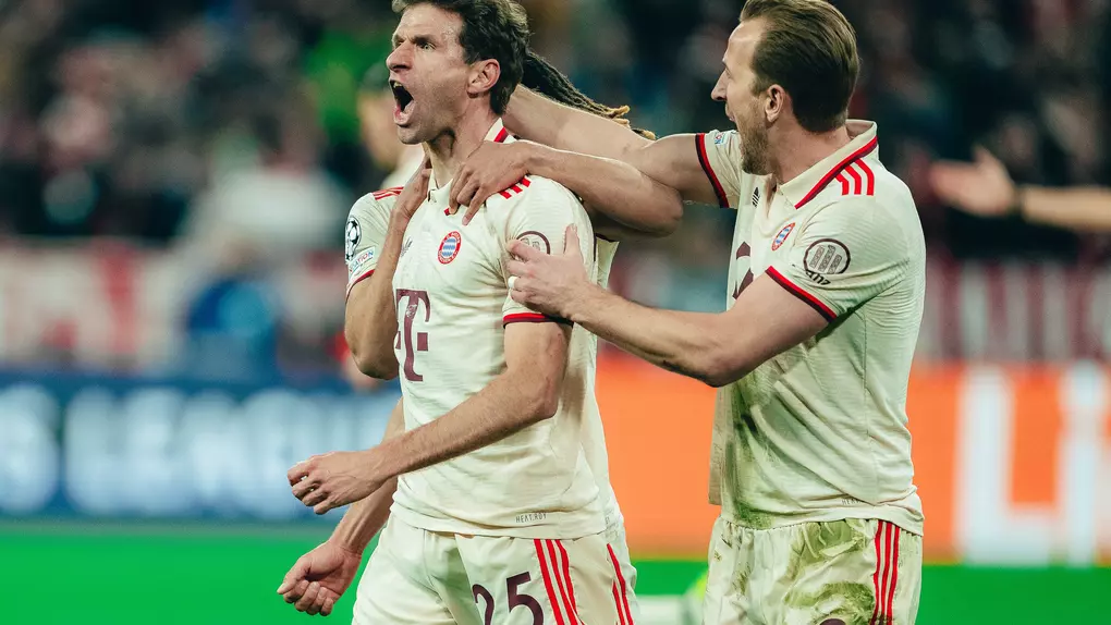 Thomas Müller und Harry Kane.