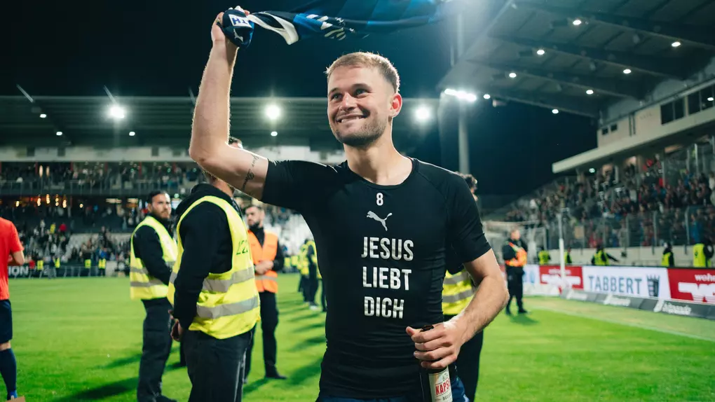 Unser Siegtorschütze Léo Scienza nach dem Abpfiff.