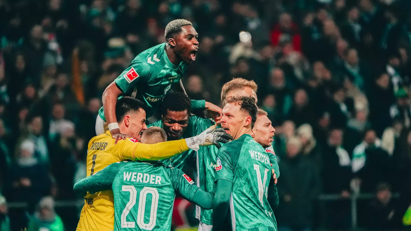 Spieler von Werder Bremen beim Jubeln