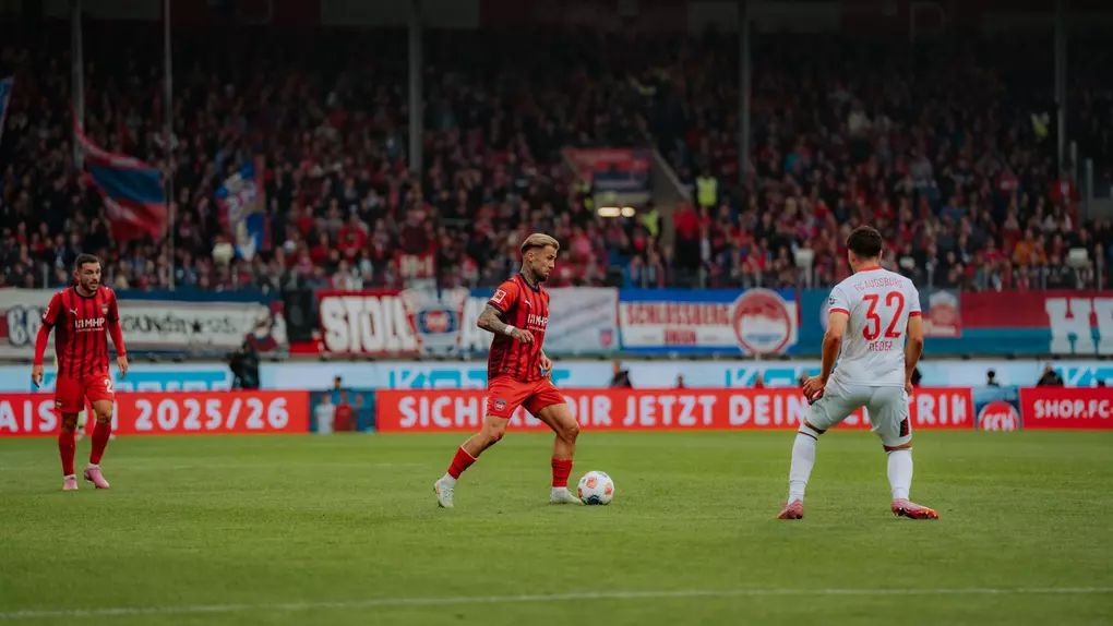Niklas Dorsch am Ball